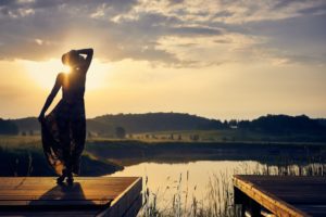 Frau am See